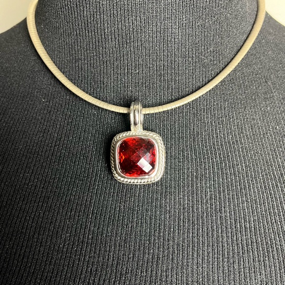 Sterling silver pendant with large red square gemstone. - Picture 5 of 6